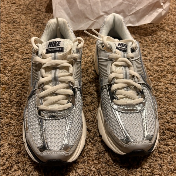 Nike Air Zoom Vomero 5 Bowerman Series Photon Dust - Picture 2 of 7